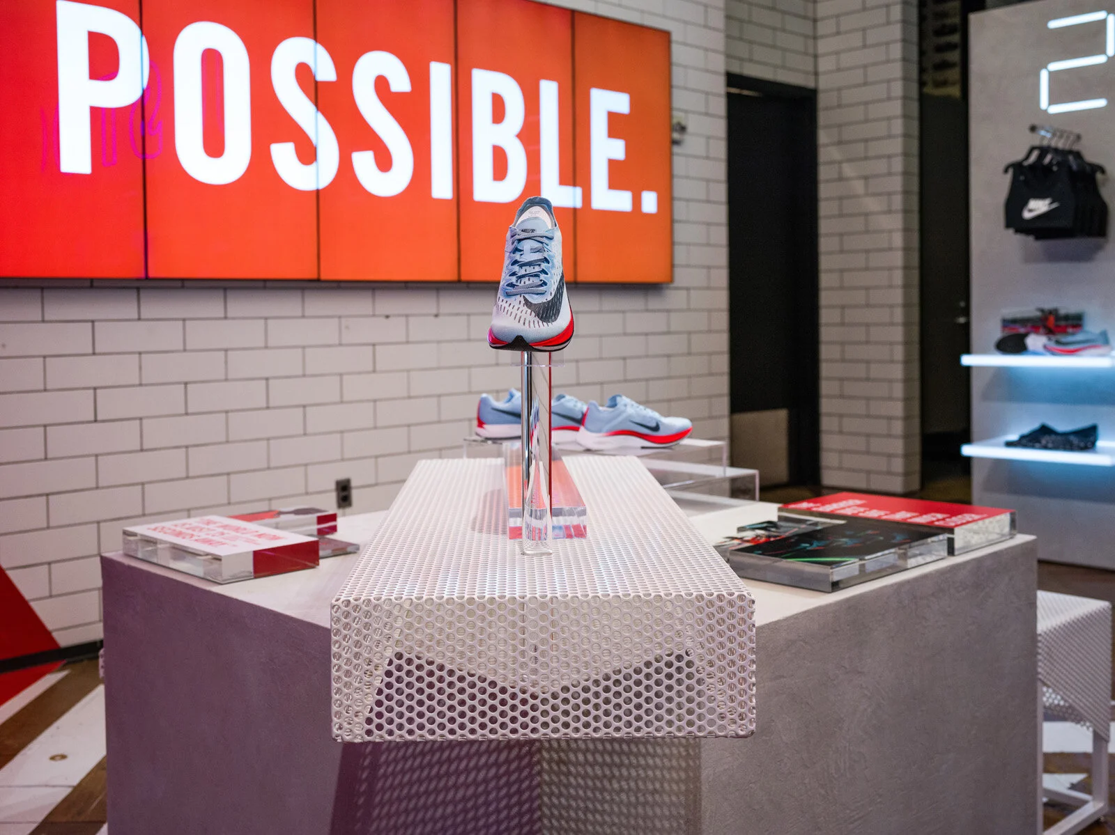 Nike store fixtures hot sale